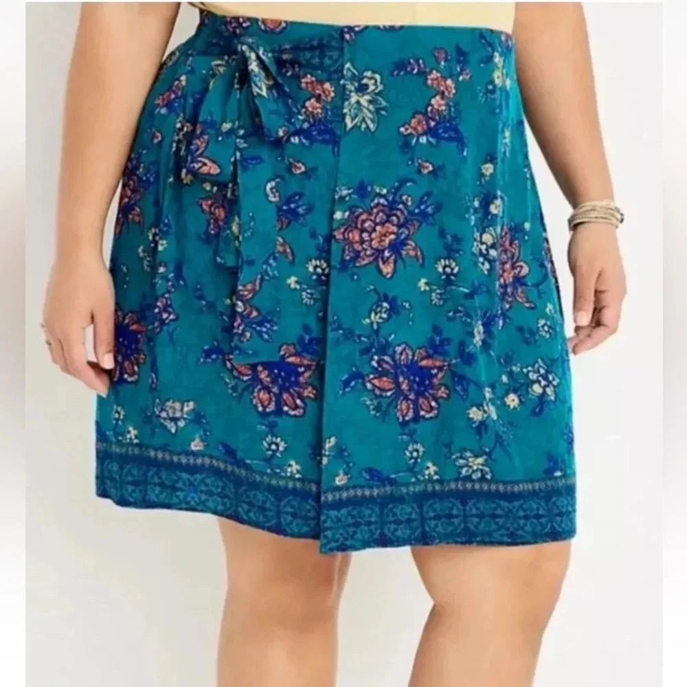 Maurice’s L Faux Wrap Skirt Rayon Elastic Waist Bright Floral Blue